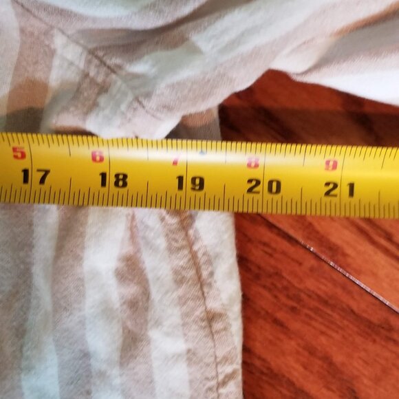 FREE add-on AE crop top - Picture 5 of 7